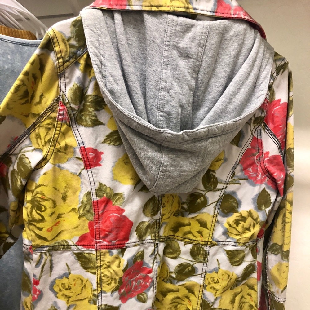 Jacket - Picture 4 of 4